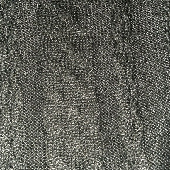 V neck heavy knit sweater! - Picture 5 of 5